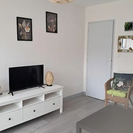 1 Bedroom - Near The