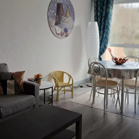 1 Bedroom - Near The *