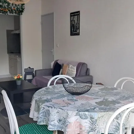 Апартаменты 1 Bedroom - Near The Вилле-сюр-Мер